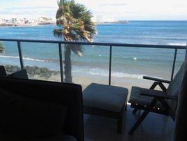 These Apartments in Arinaga have one ground floor studio flat and one seperate apartments on three floors.