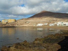 Peacful El Cabrón bay is just 20 minutes from the bussle and contrast of Playa del Ingles, and resembles a Cornish Fishing Cove