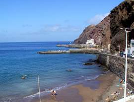 Sardina del Norte ist ein ruhiger Strand und Fischerdorf