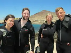 Couples Scuba Diving in Arinaga